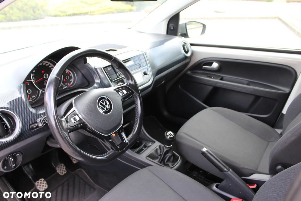 Volkswagen up! United - 7