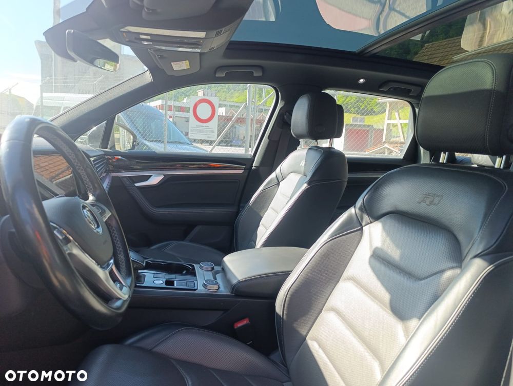 Volkswagen Touareg 3.0 V6 TSI OPF 4Motion R-Line - 11