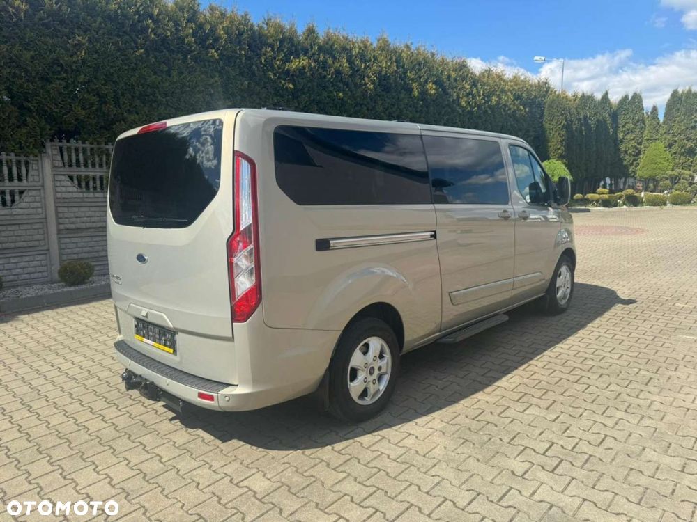 Ford Tourneo Custom - 3