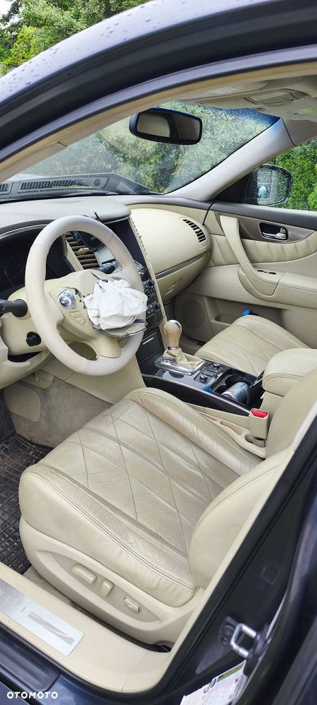 Infiniti FX - 3