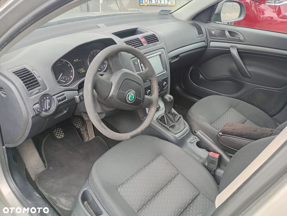 Skoda Octavia 1.6 Active - 7