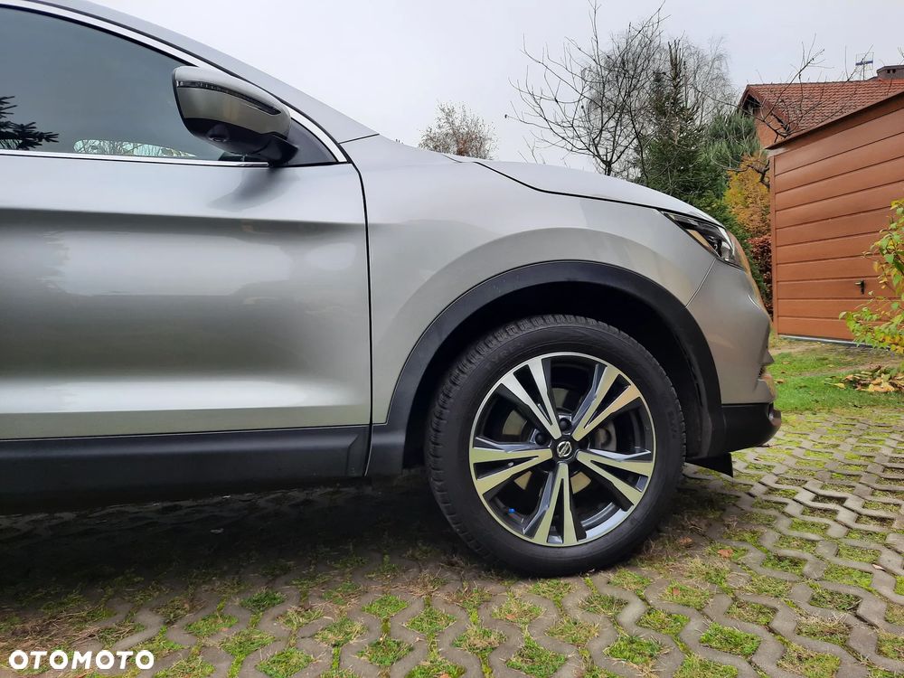 Nissan Qashqai 1.3 DIG-T N-CONNECTA - 13