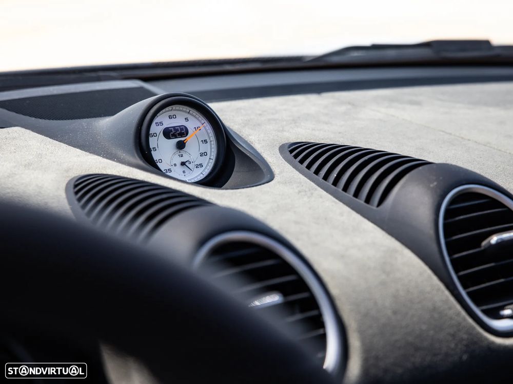 Porsche 718 Spyder - 60