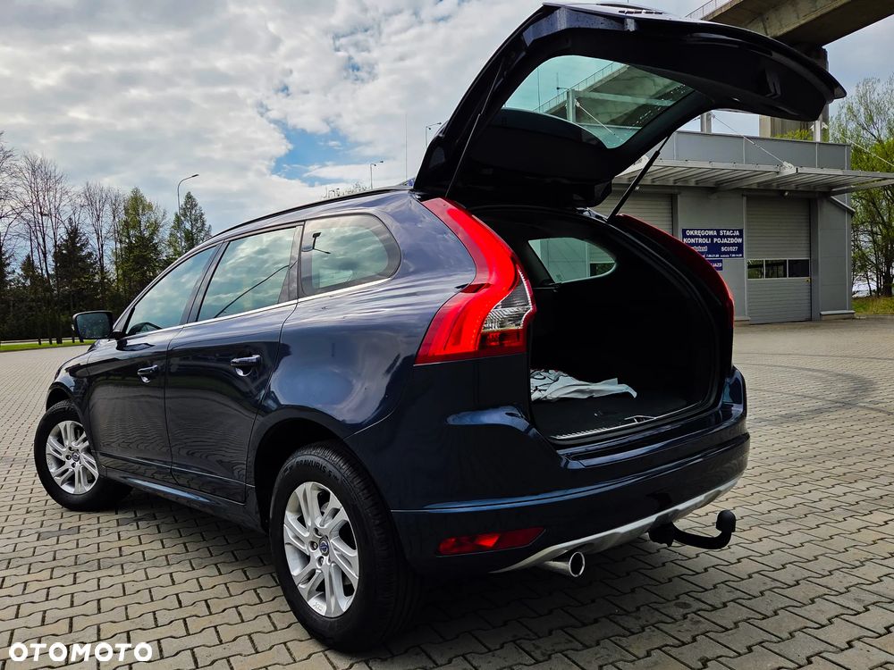 Volvo XC 60 D4 Momentum - 32
