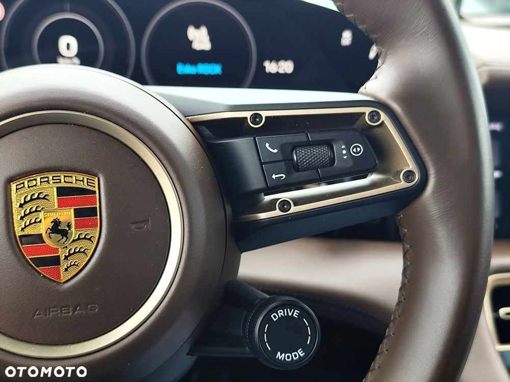 Porsche Taycan Turbo - 19