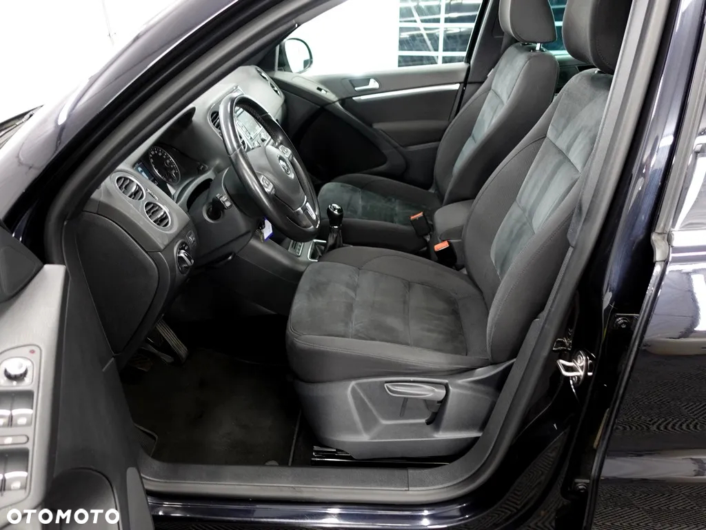 Volkswagen Tiguan 2.0 TDI Perfectline R-Style - 8