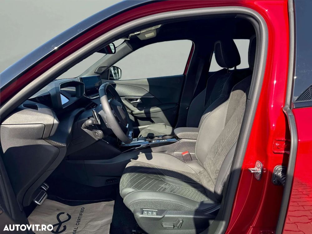 Peugeot 2008 1.2L e-DCS6 MHEV GT - 9