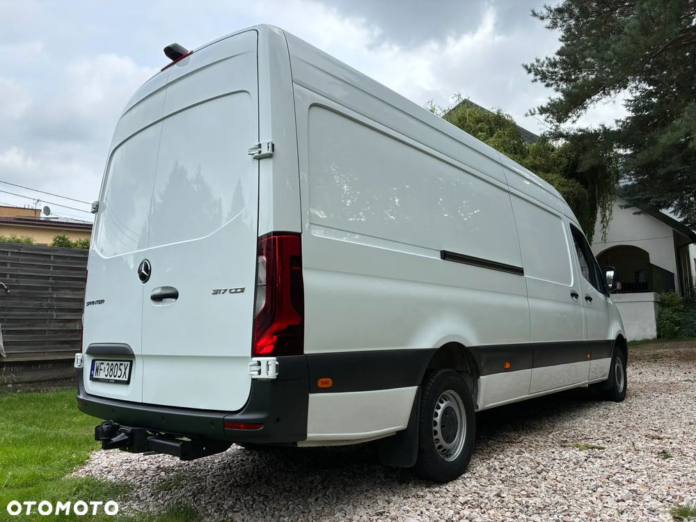 Mercedes-Benz Sprinter 317 Maxi Zabudowa Warsztatowa Najazd Składany Pneumatyka 170KM SALON PL Lampy LED Model 2023 - 24