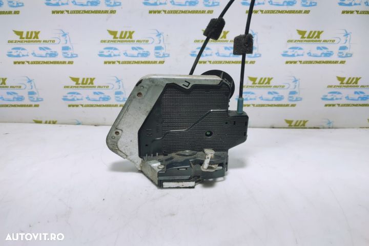 Broasca incuietoare usa drepata spate Toyota RAV4 3 (XA30) seria - 1