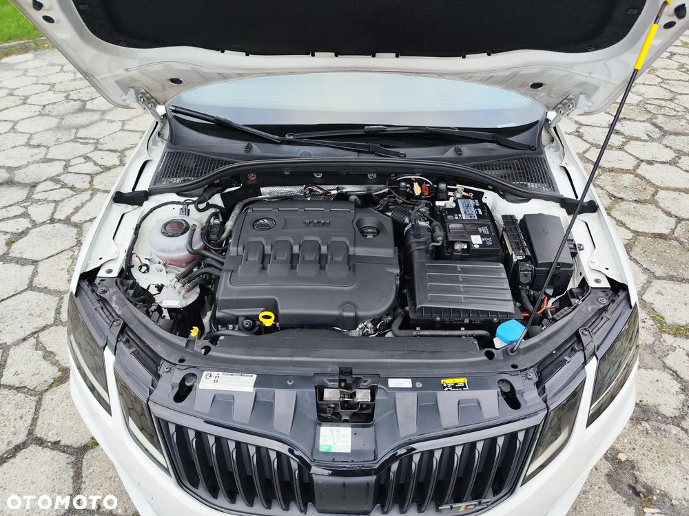 Skoda Octavia 2.0 TDI DSG RS - 15