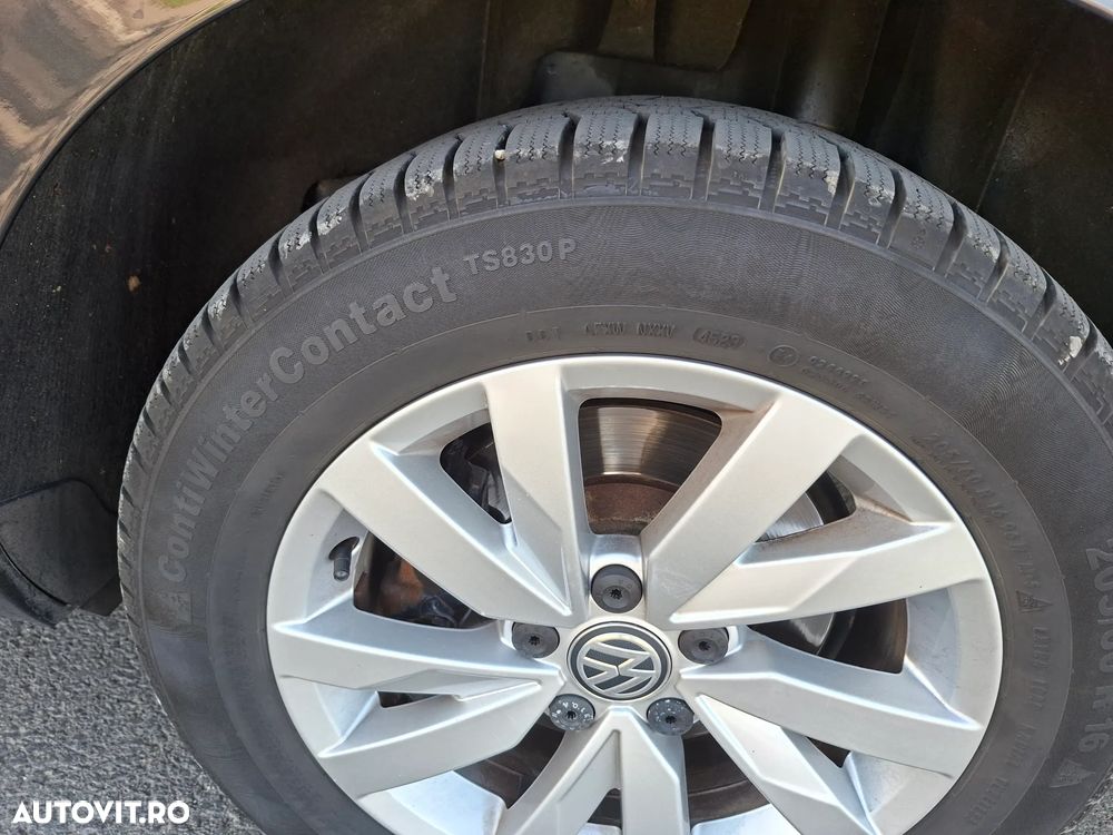 Volkswagen Passat 1.6 TDI SCR DSG Trendline - 28