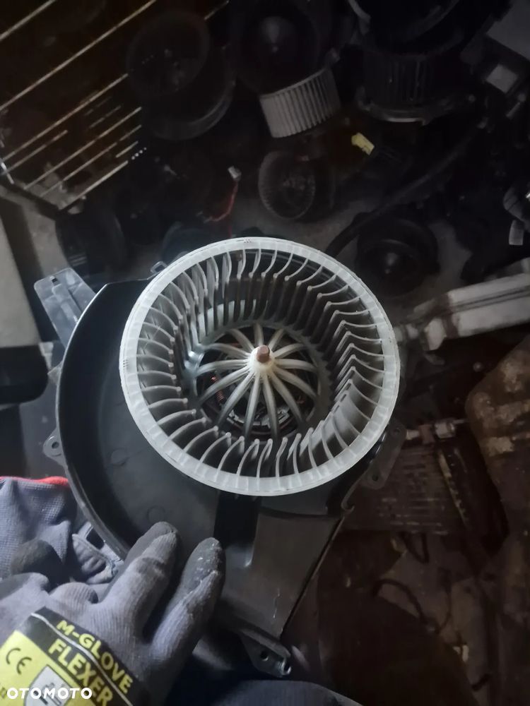 Silnik  dmuchawy polo Fabia Ibiza 6q  6R - 2