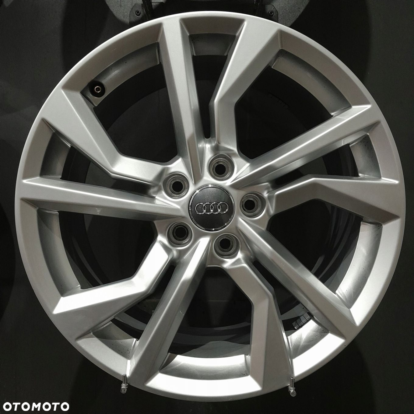 Felgi 18 5x112 Audi TT 8S0 S-Line OE F503194-21 - 5
