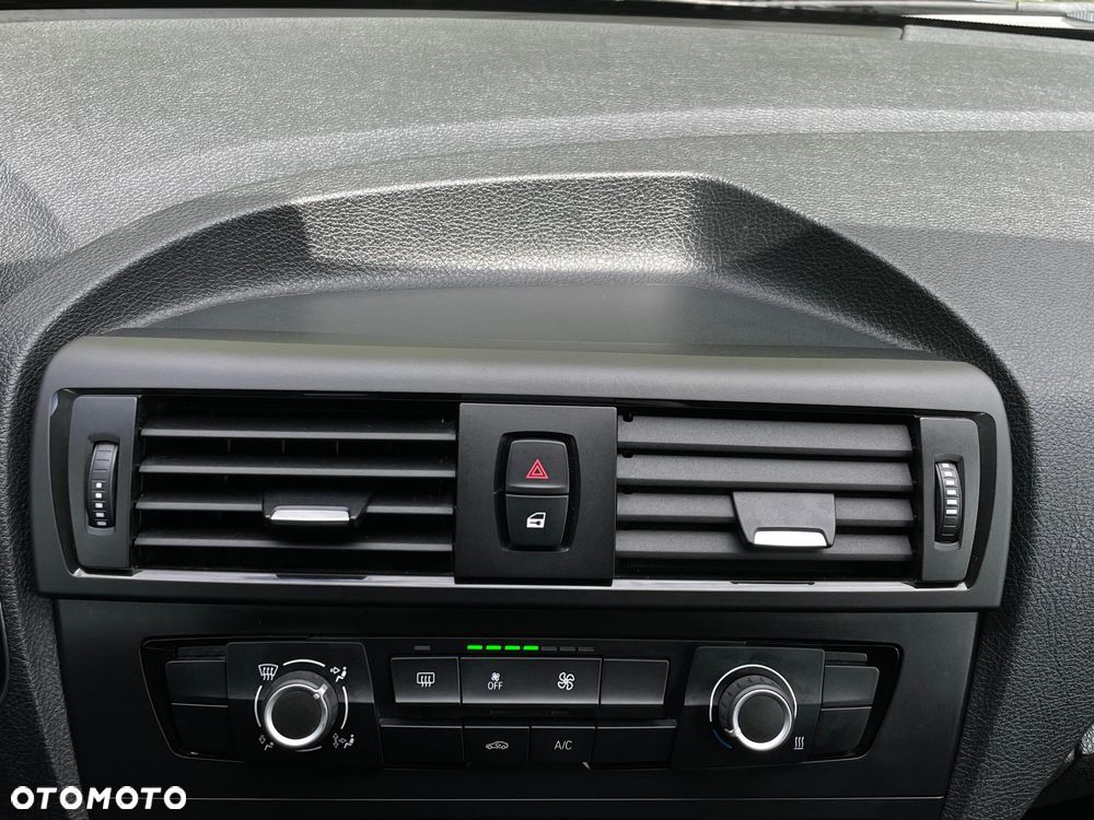 BMW Seria 1 114i Sport Line - 23