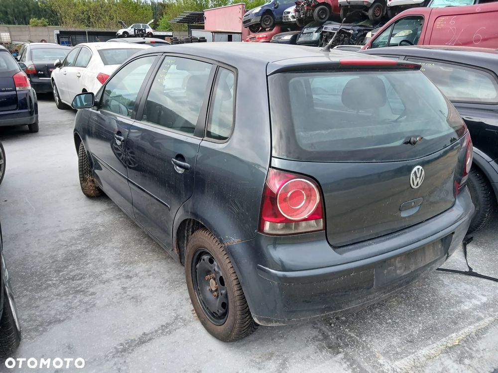 VW POLO 9N2 1.4 TDI BNM LAK LC7V CAŁY NA CZĘŚCI CZESCI - 3