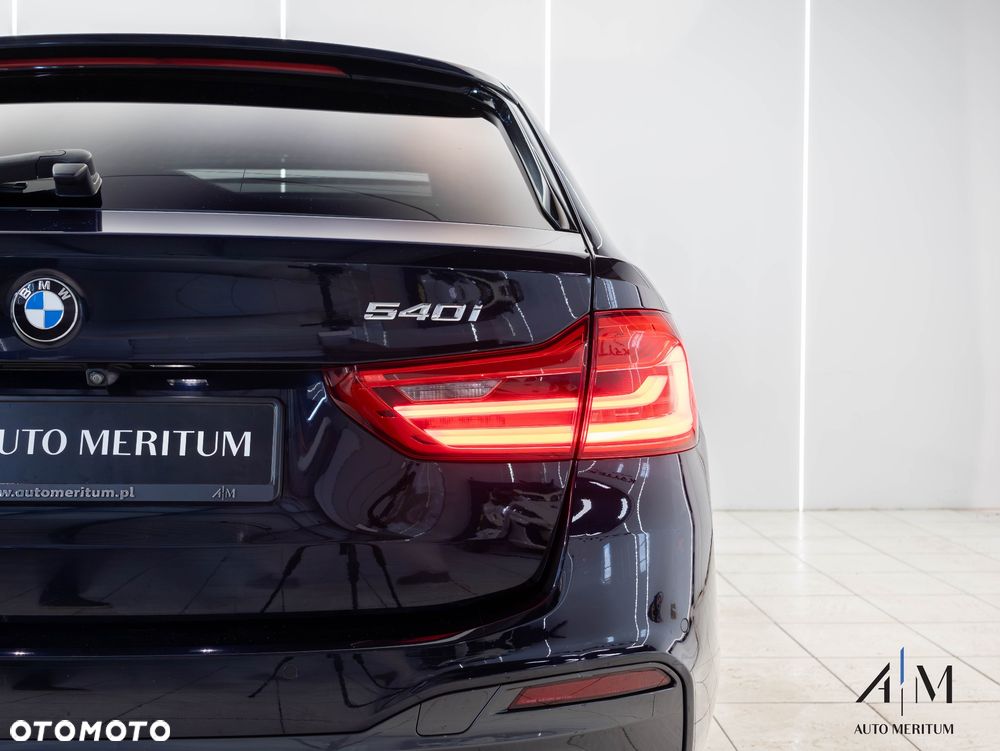 BMW Seria 5 540i xDrive - 13