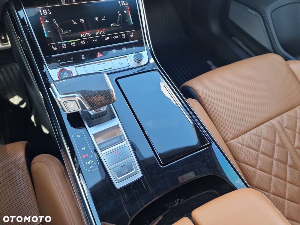 Audi S8 TFSI mHEV Quattro Tiptr - 19