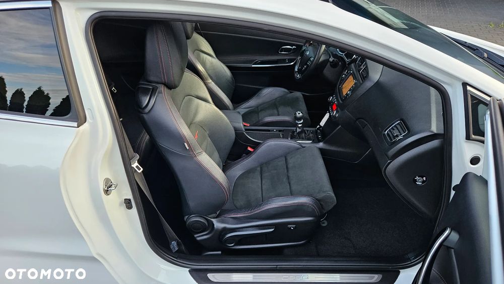 Kia Ceed 1.6 T-GDI GT-Track - 17