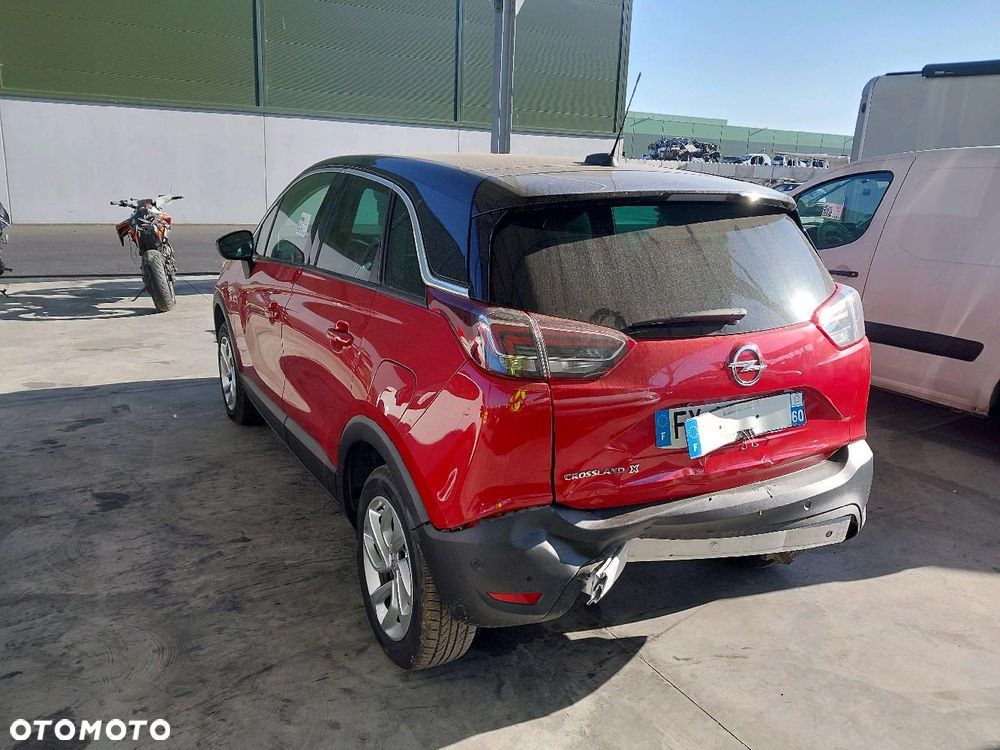 Opel Crossland X 1.2 T Design Line S&S - 6