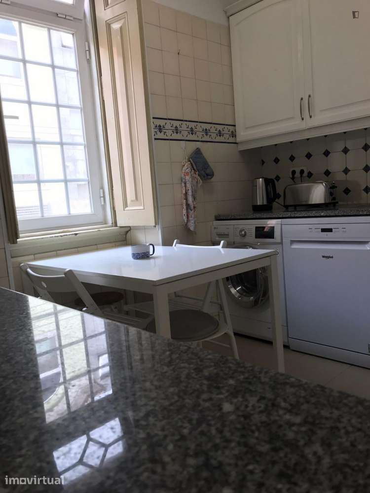 Quarto - localizado em Alameda Lisbon - Grande imagem: 5/12