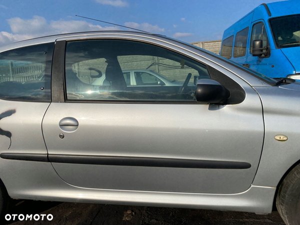 Peugeot 206 + plus 07-14 DRZWI prawe przód 3D kod lakieru EZR