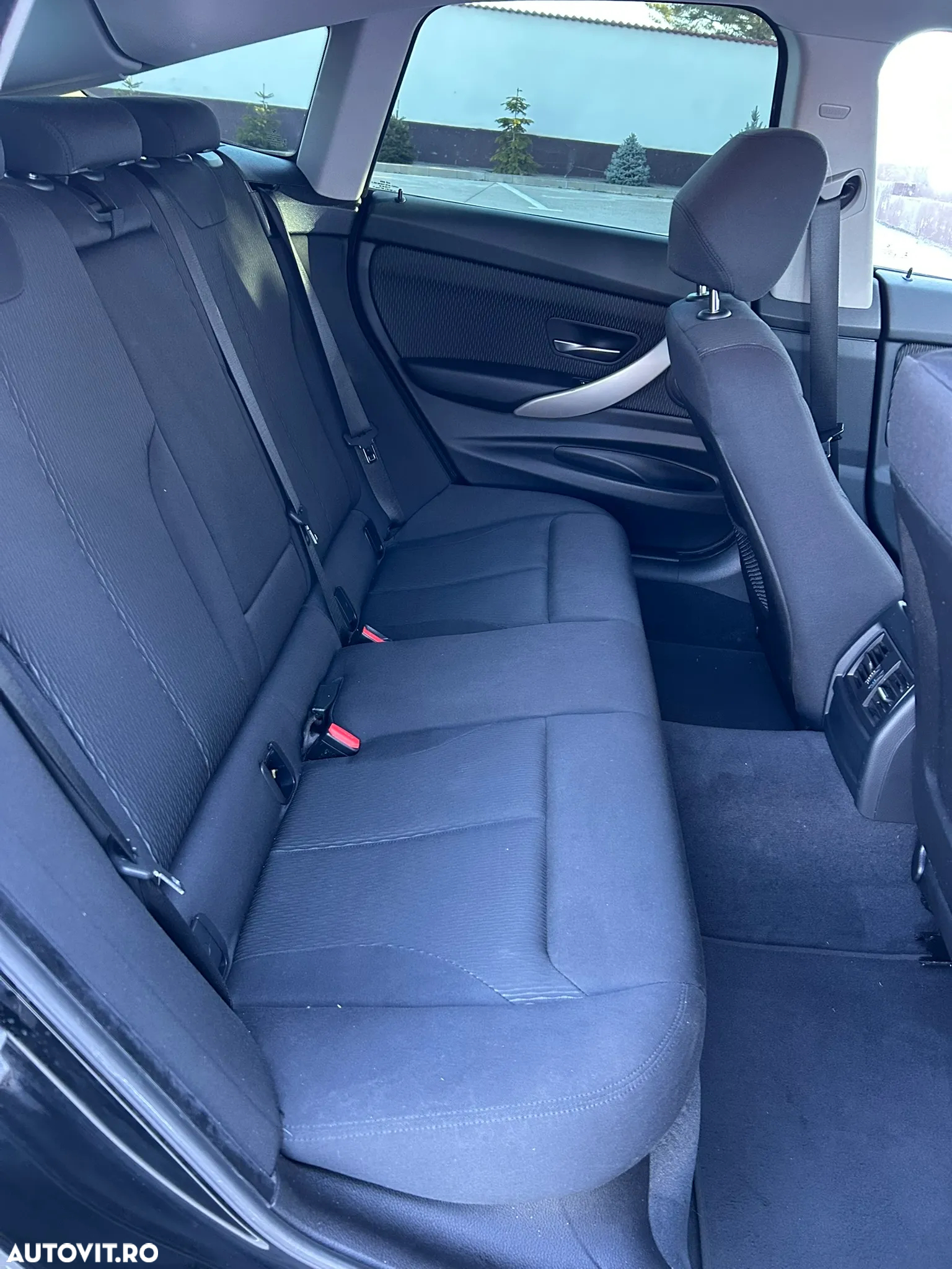 BMW Seria 3 320d GT - 9