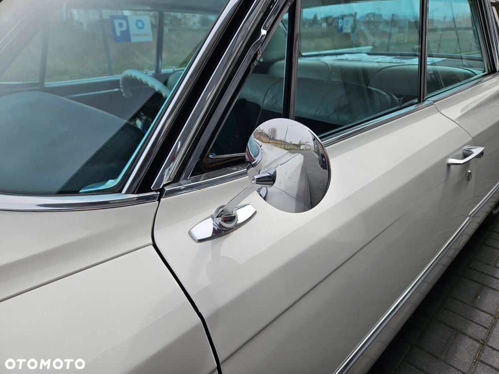 Cadillac Deville - 23