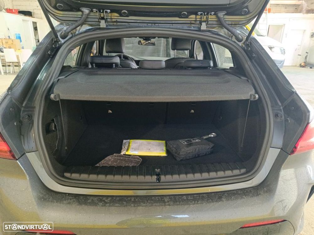 BMW 116 d Pack Desportivo M - 9