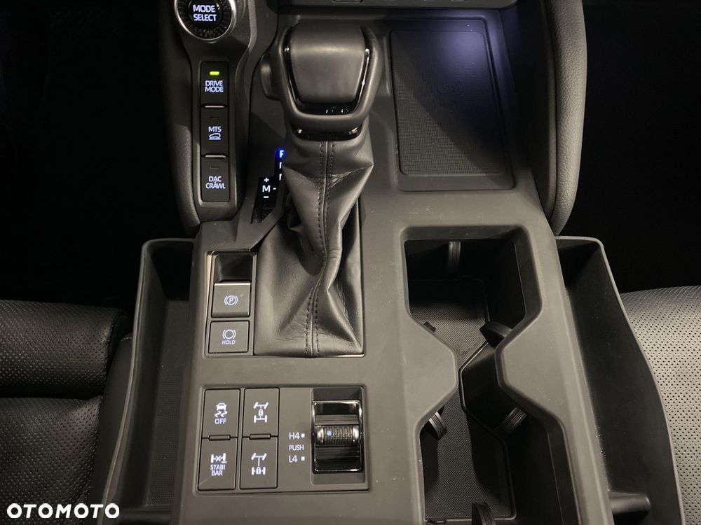 Toyota Land Cruiser LC 2.8 D-4D Executive - 21