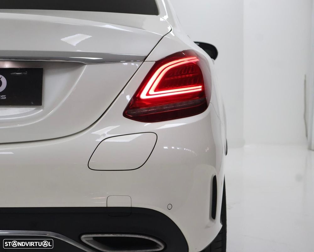 Mercedes-Benz C 300 de AMG Line - 34