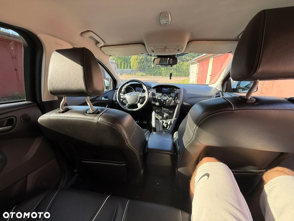 Ford Focus - 33