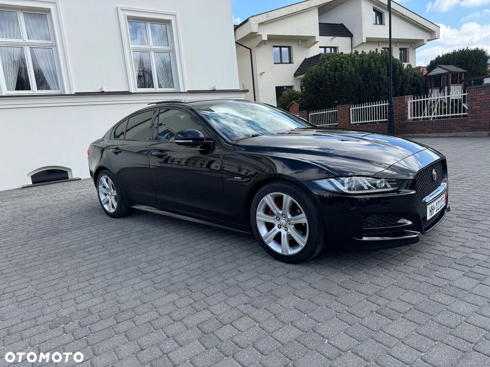 Jaguar XE D200 R-Dynamic SE - 6