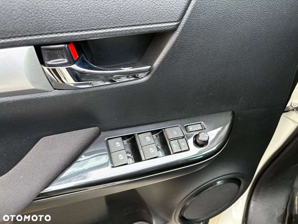 Toyota Hilux 2.4 D-4D Double Cab SR5 4x4 - 19