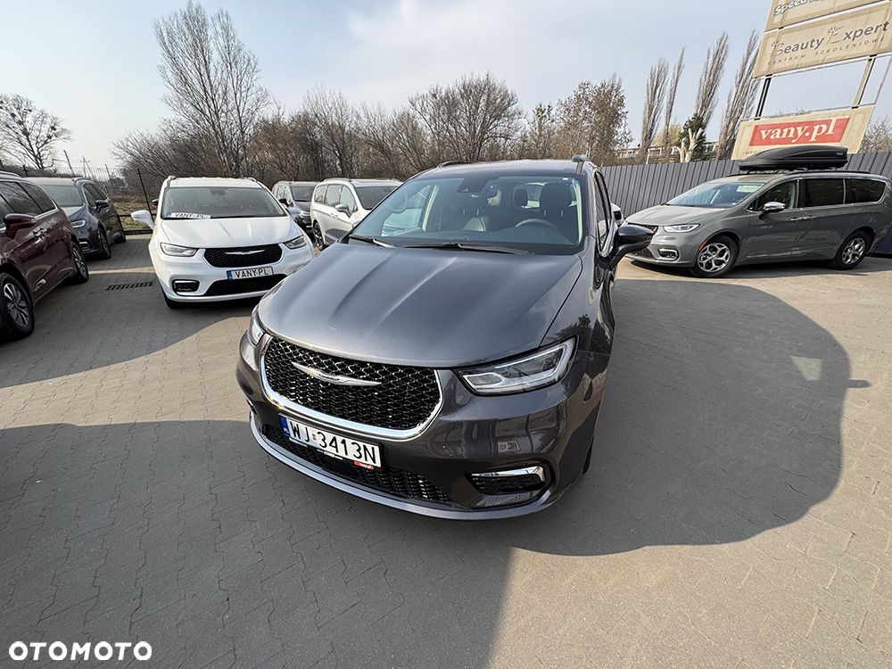 Chrysler Pacifica - 10