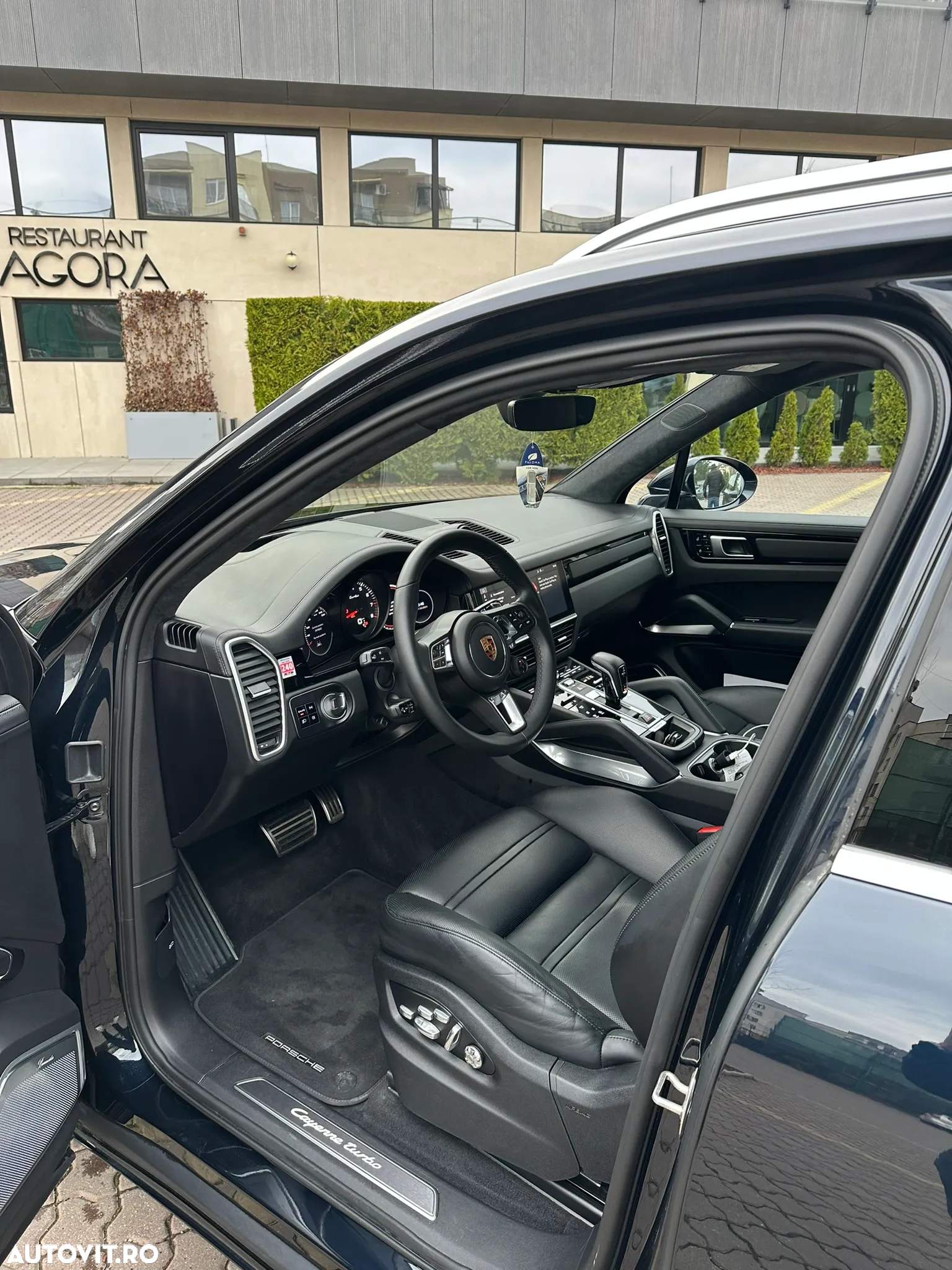 Porsche Cayenne Turbo - 5