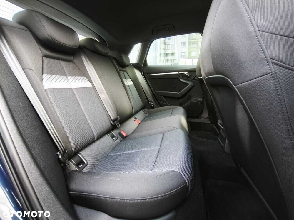 Audi A3 Sportback 35 TFSI S Line - 9