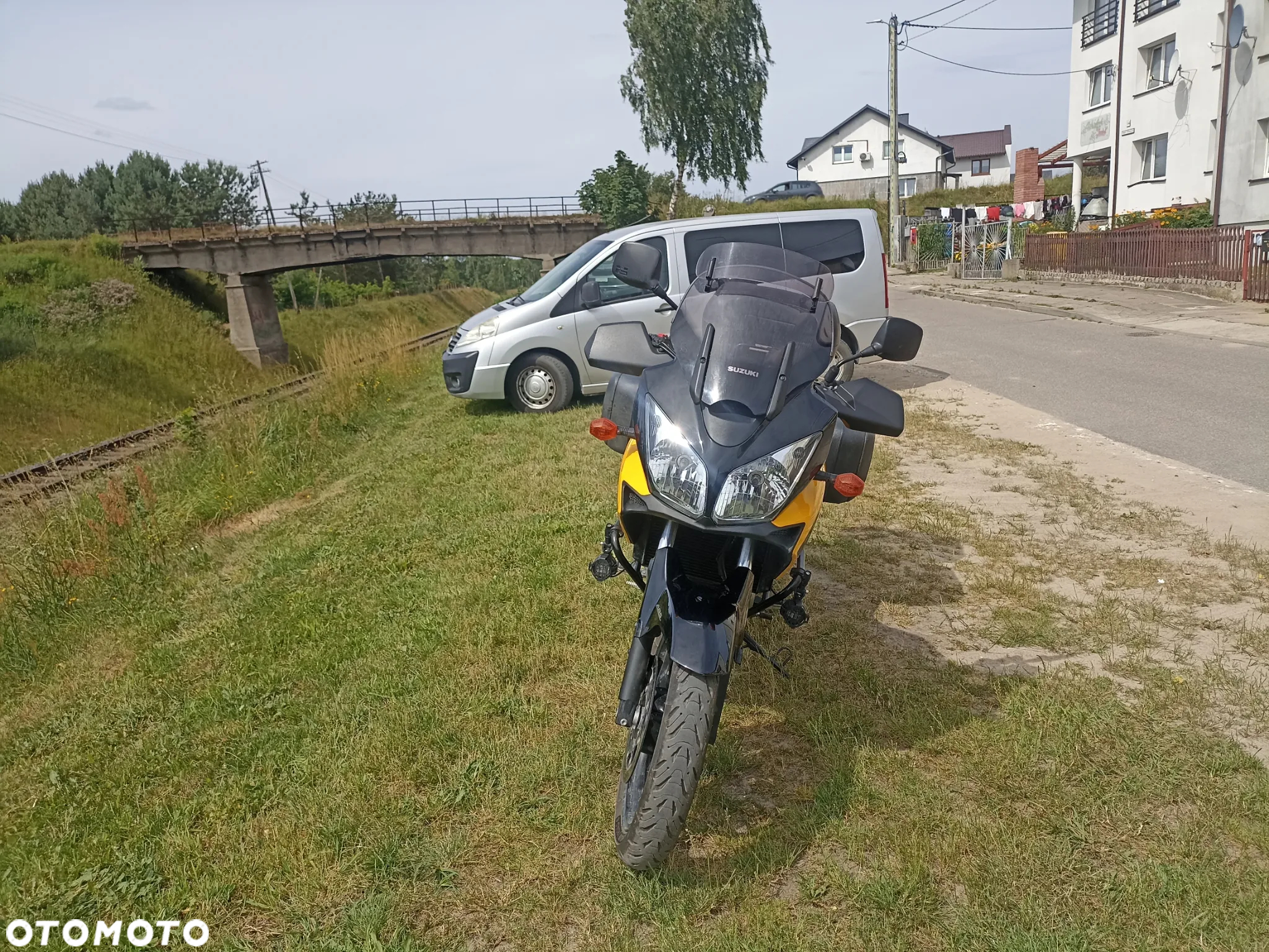 Suzuki V-STROM - 2