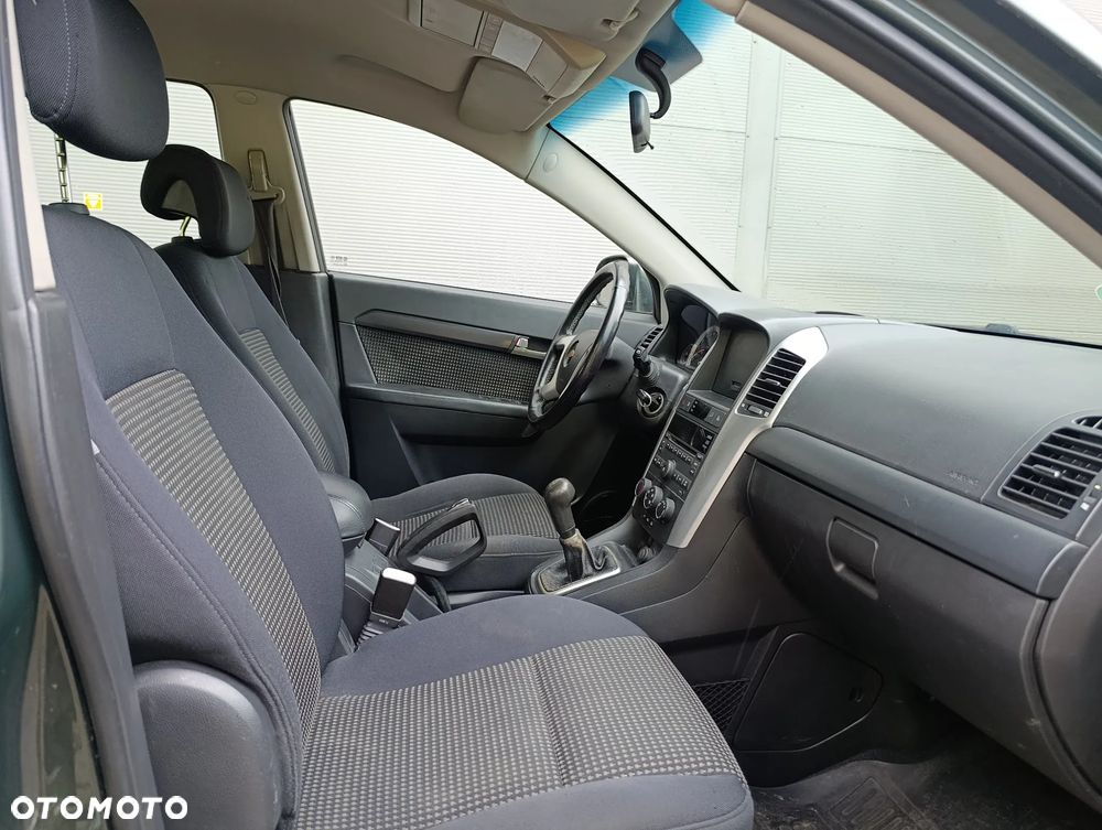 Chevrolet Captiva 2.4 2WD 7 Sitzer LS Family Edition - 14