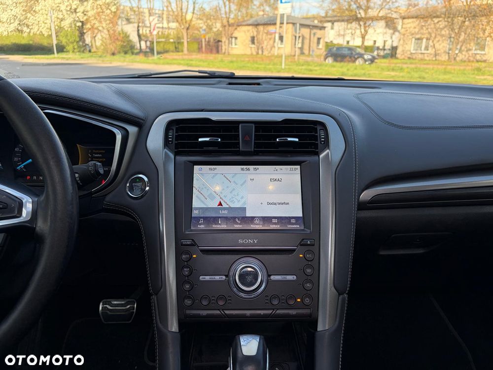 Ford Mondeo SW 2.0 Hybrid Vignale - 22