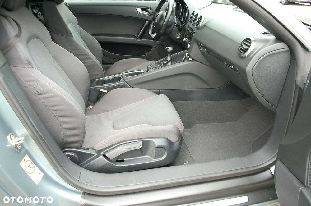 Audi TT Roadster - 8