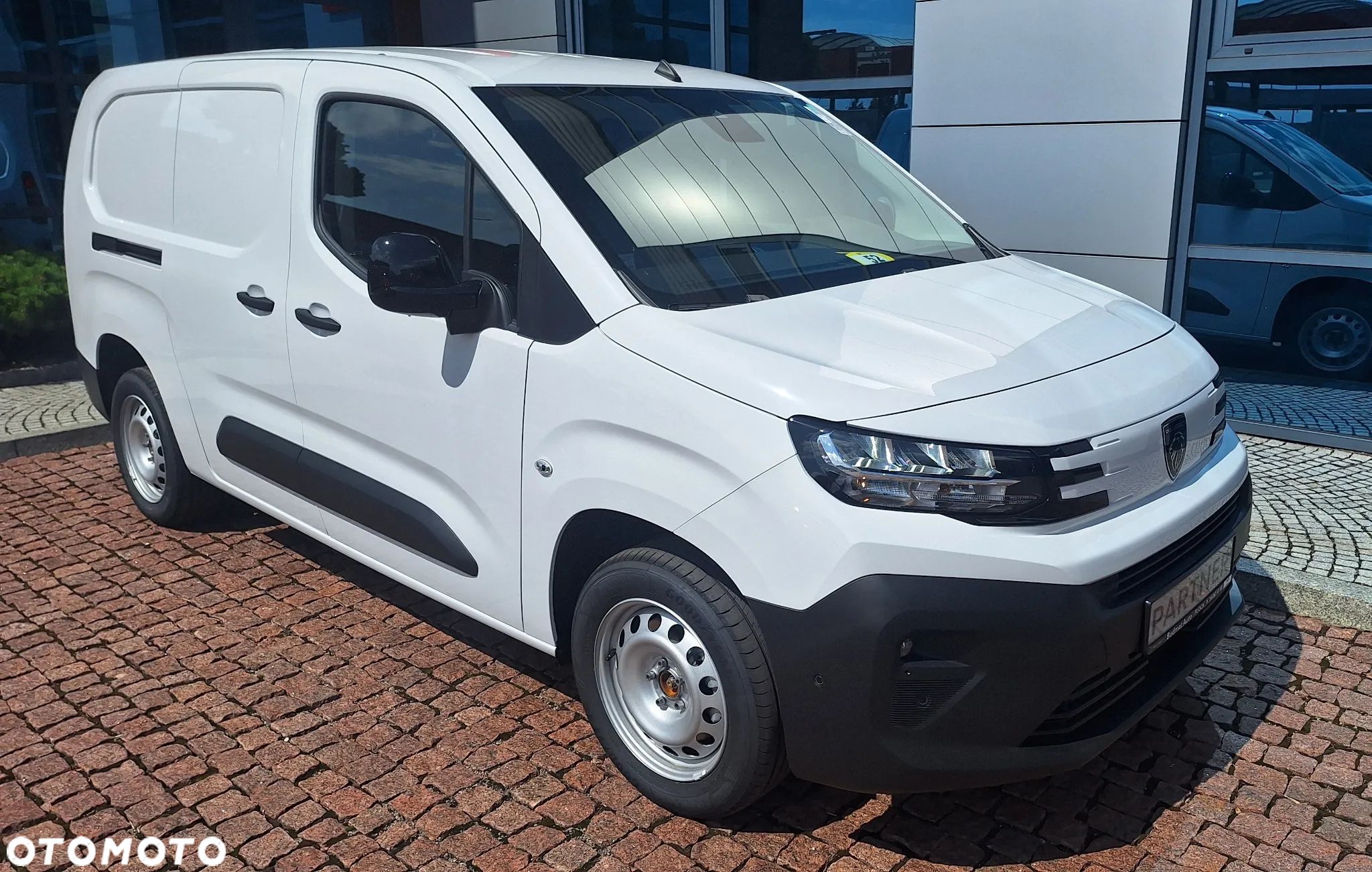 Peugeot Partner Furgon Long 950kg BlueHDi 130 KM S&S EAT8 Bogaty - 1