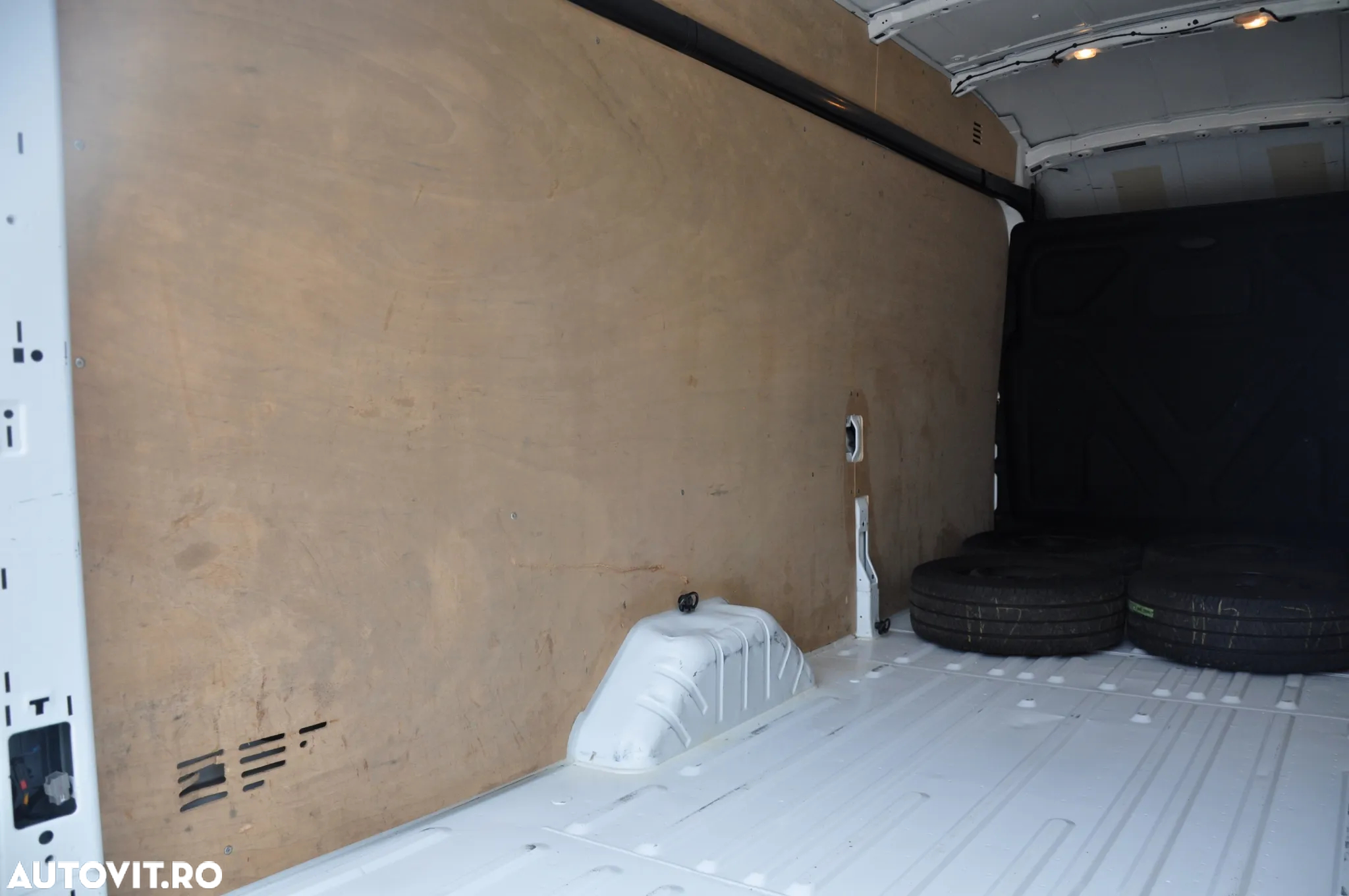 Ford Transit L4H3 Van - 10