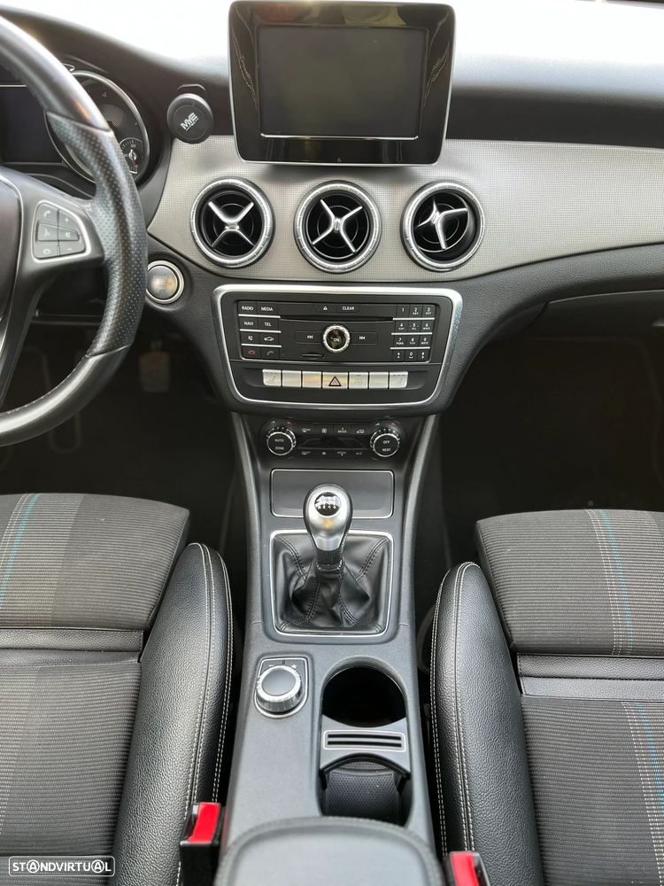 Mercedes-Benz CLA 200 (CDI) d - 12