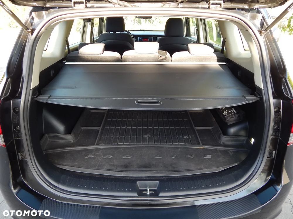 Kia Carens 1.7 CRDi Spirit - 15