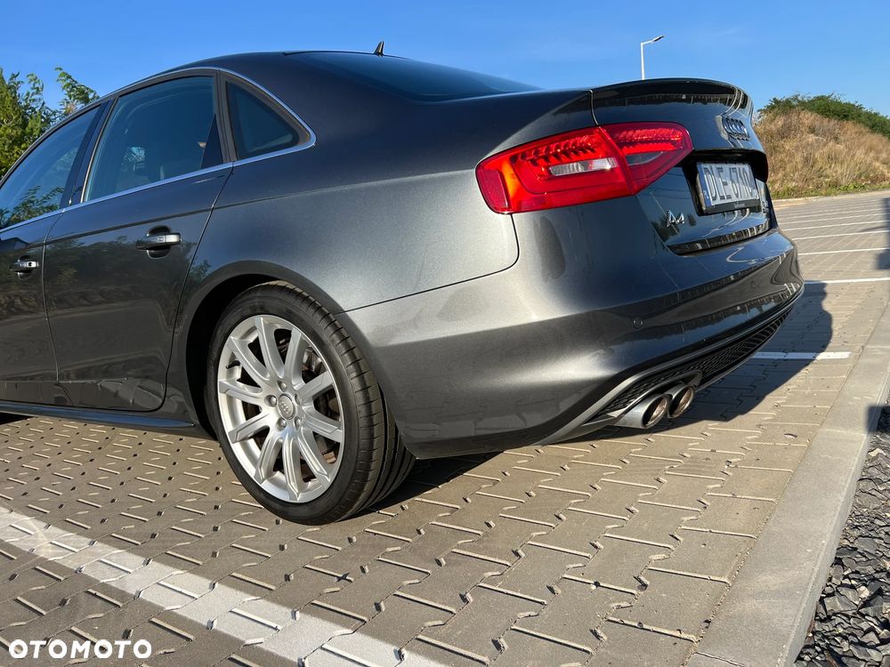 Audi A4 Limousine 2.0 TDI DPF quattro S tronic S line Sportpaket - 9
