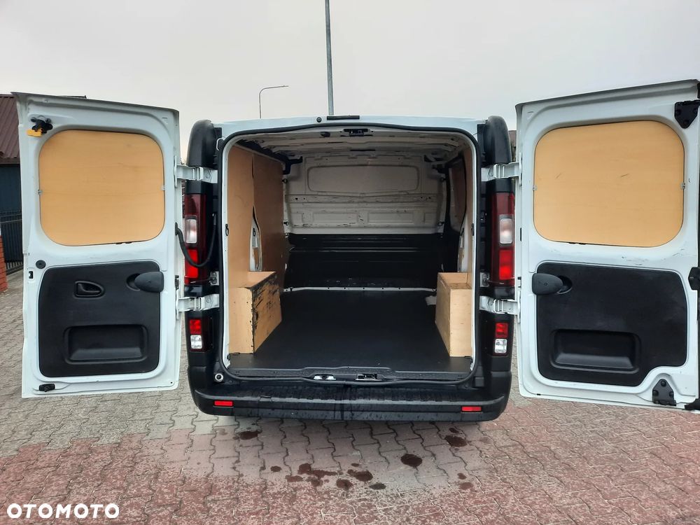 Renault Trafic - 16