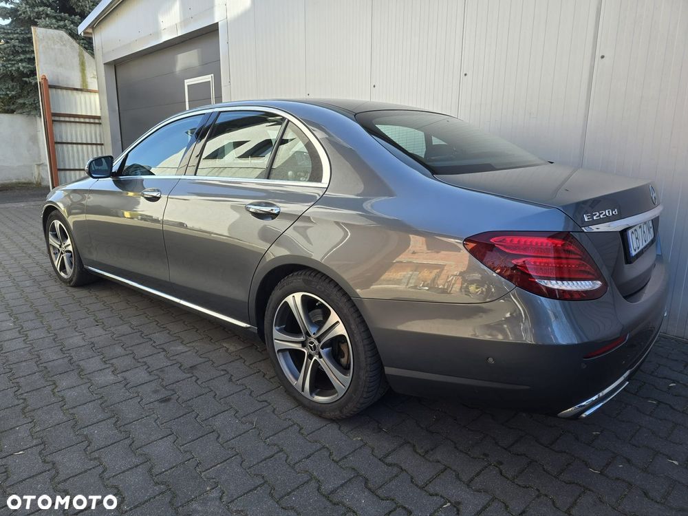 Mercedes-Benz Klasa E 220 d 9G-TRONIC - 6
