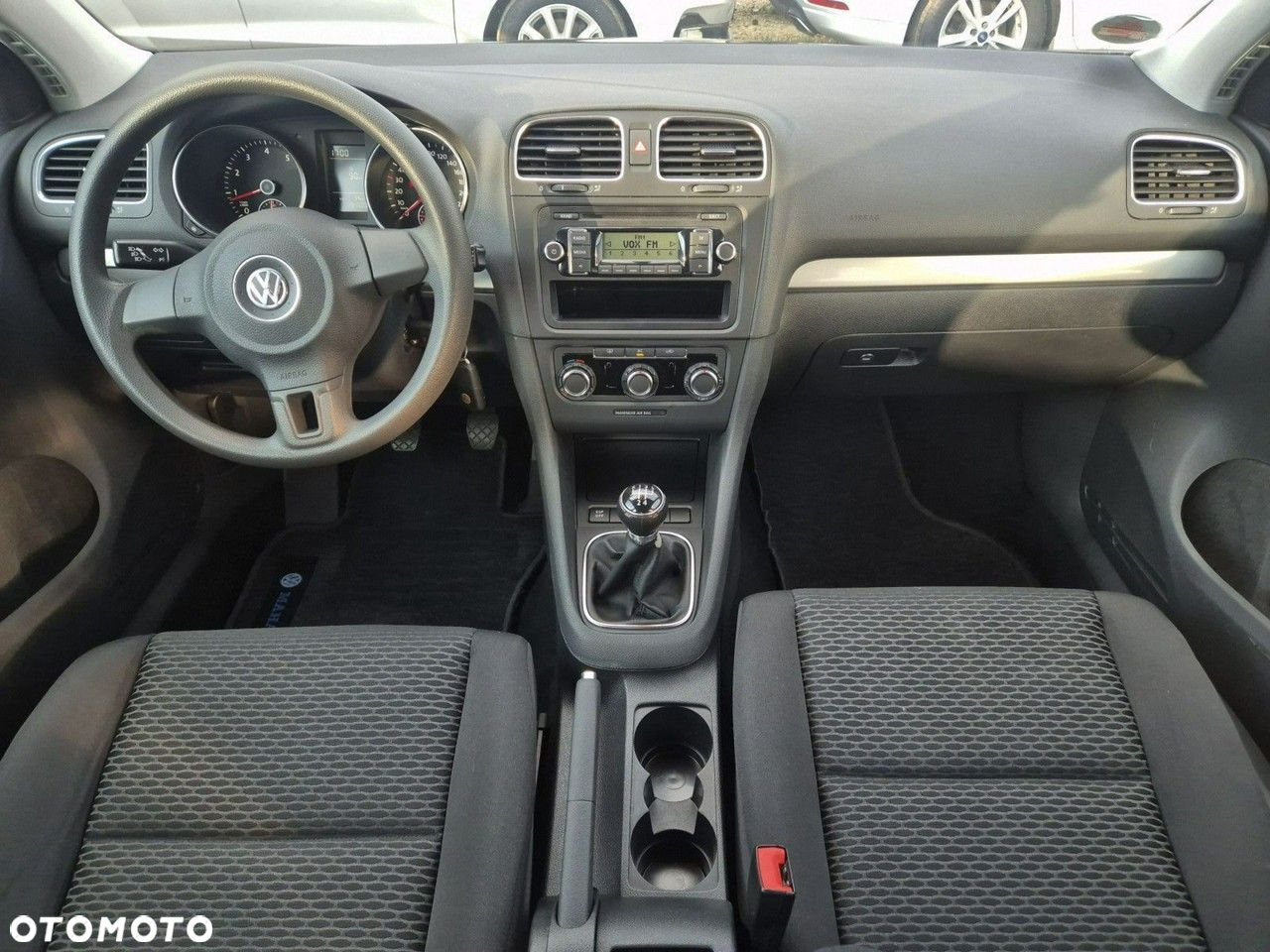 Volkswagen Golf - 23