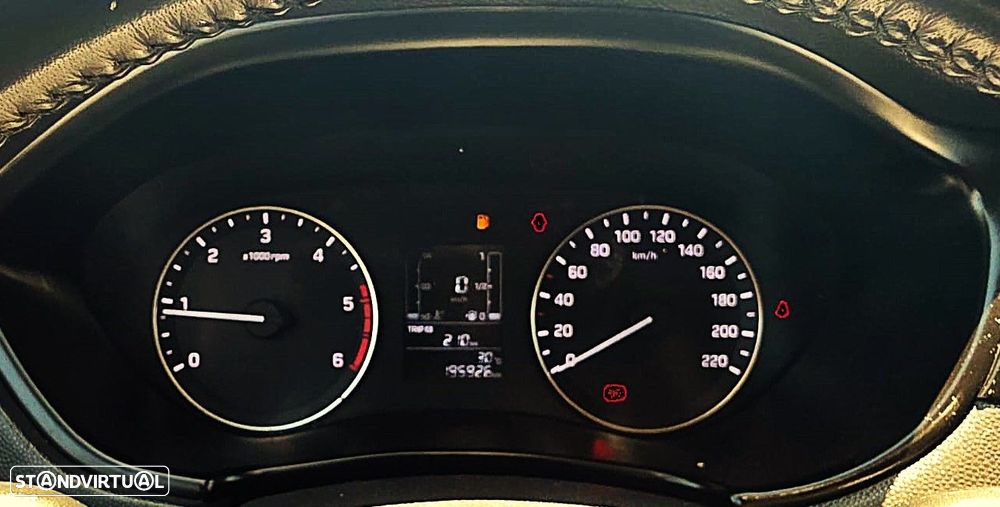 Hyundai i20 1.1 CRDi Access+Bluetooth+Comandos no Volante - 17