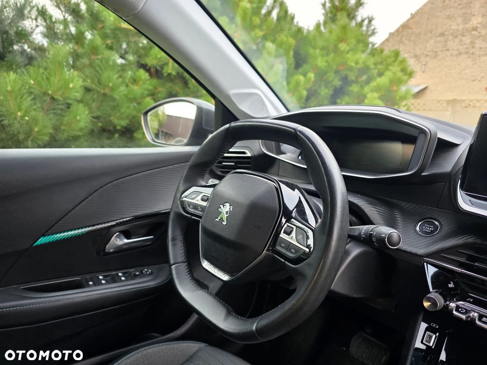 Peugeot 208 PureTech 130 EAT8 Allure - 14